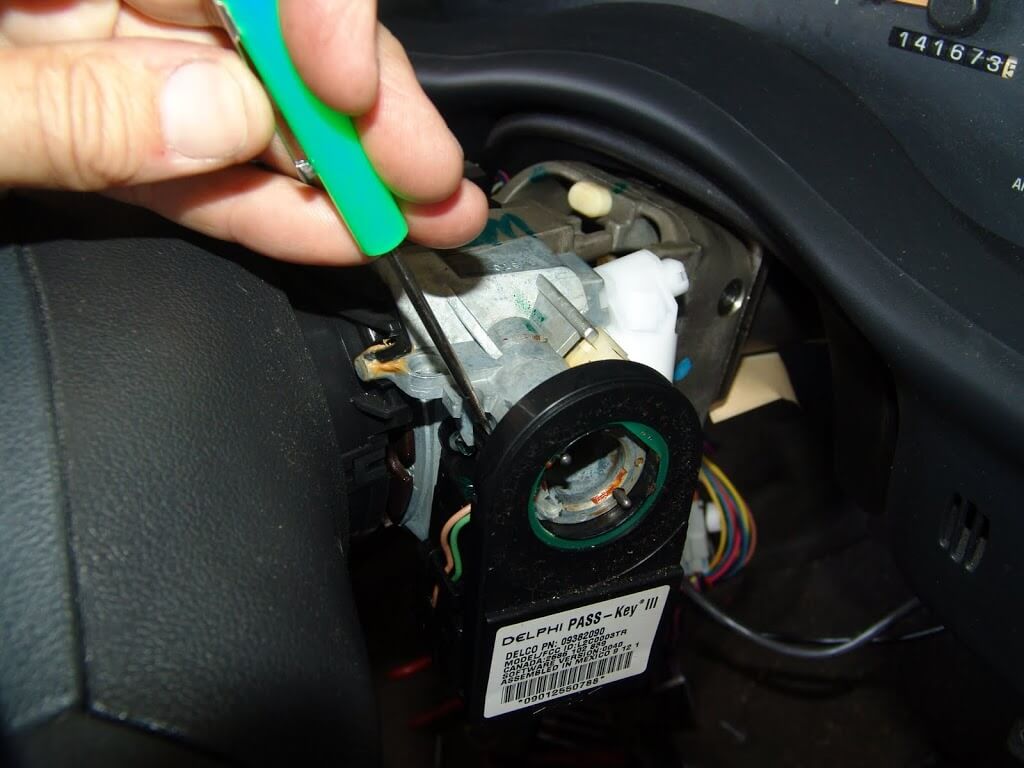 2002 Pontiac Grand Prix, Changing The Ignition Switch ... 2000 ford f 150 wiring harnesses 