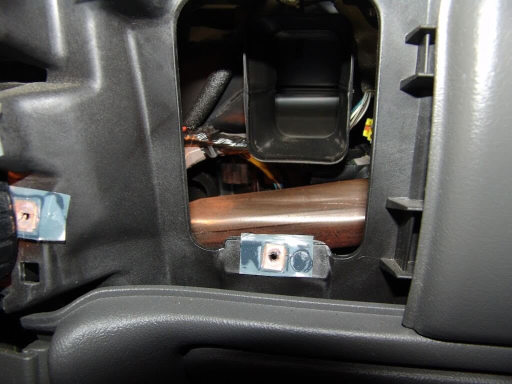 Sparky's Answers - 2004 Chevrolet Silverado, Changing The ... 1999 plymouth van radio wiring diagram 