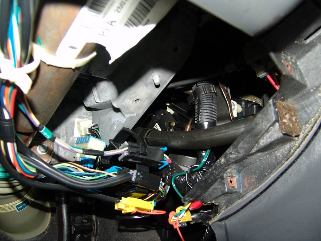 Sparky's Answers - 2000 Oldsmobile Intrigue, Driver's Vent ... 1999 subaru legacy wiring diagram l 