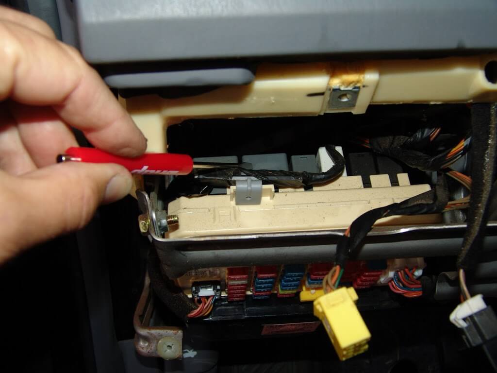 2004 Kia Optima, Power Windows Do Not Work - Sparky's Answers 2004 nissan maxima wiper control module diagram 