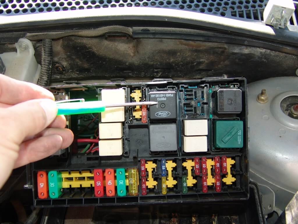 Sparky's Answers - 2003 Ford Focus, Runs Hot, Cooling Fans ... 1998 volvo s 80 fuse box diagram 